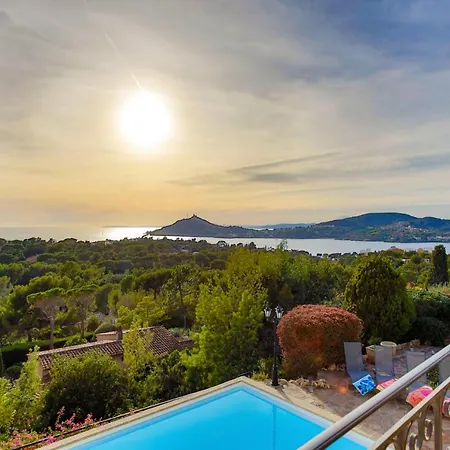 Villa 195m² Vue Parking *